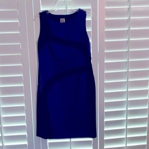 Sleeveless fitted dress